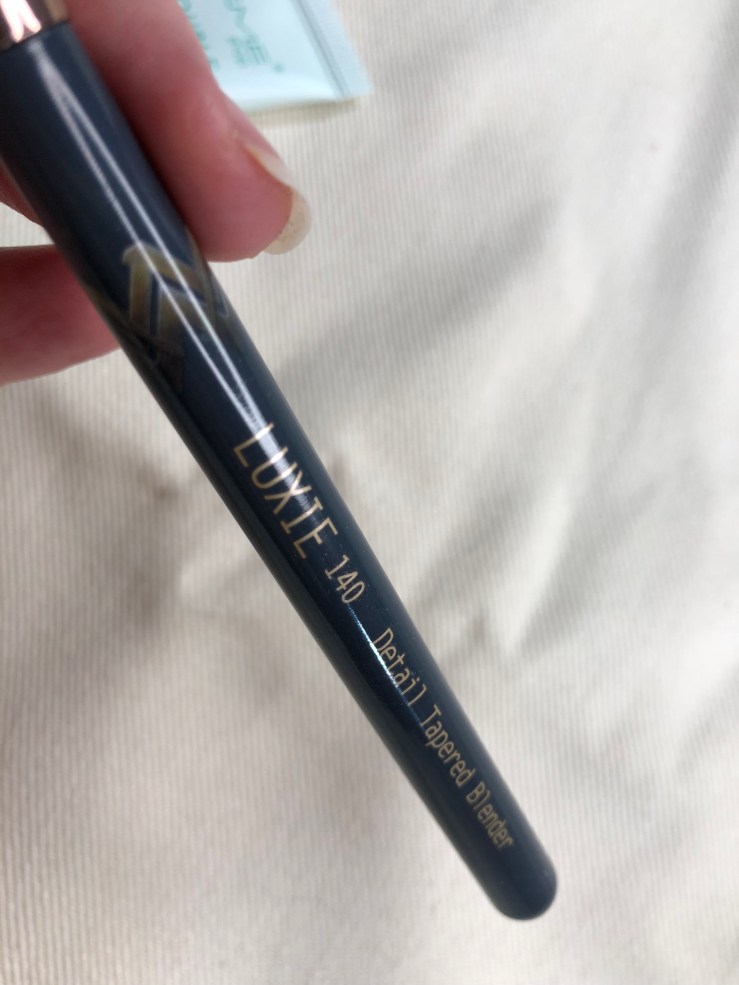 Luxie 140 Tapered Detail Blender Brush Wonder Woman