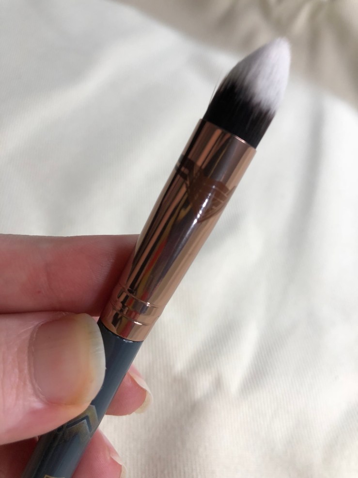 Luxie 140 Tapered Detail Blender Brush Wonder Woman